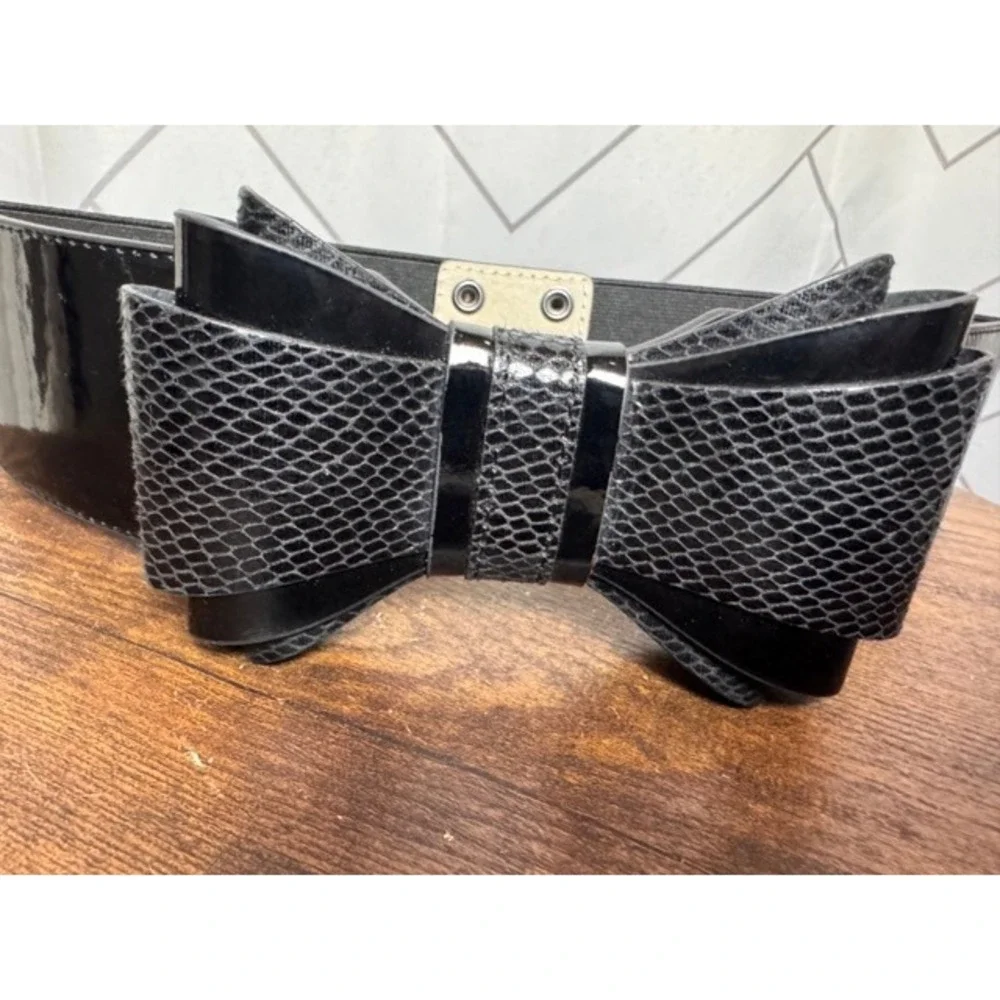 White House Black Market NEW Womens Black Wide Belt Elastic Bow Cinch Patent
